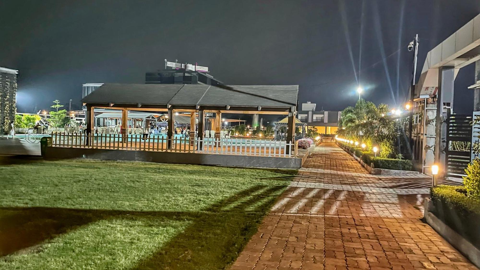 Kanke Resort Rātu Exterior photo